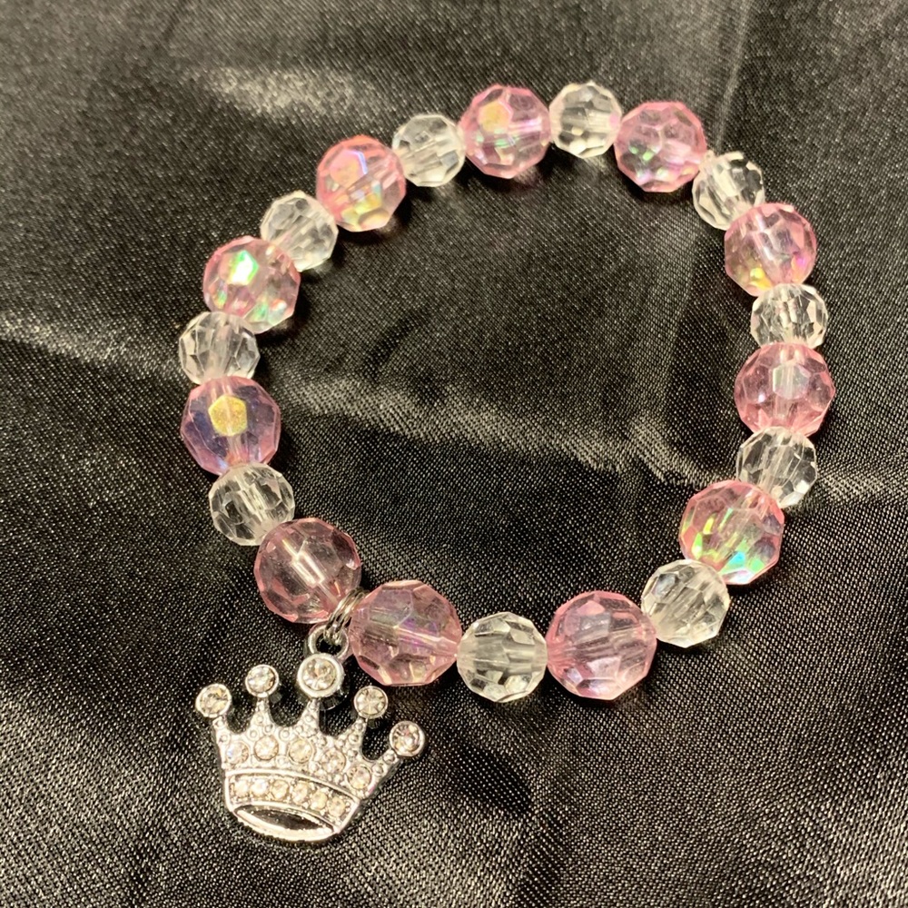 Beaded charm bracelet